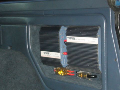 1989 Ford Bronco - Carpeted, installed, d-blocks. Not too shabby.