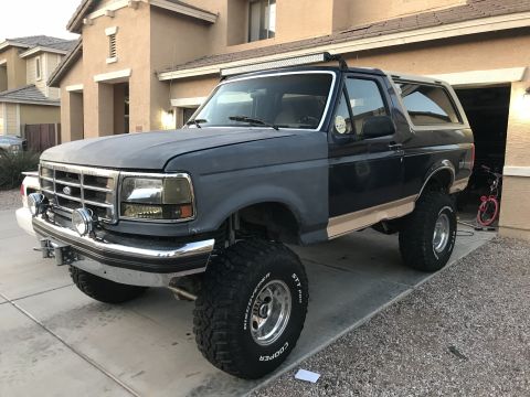1991 Ford Bronco photo