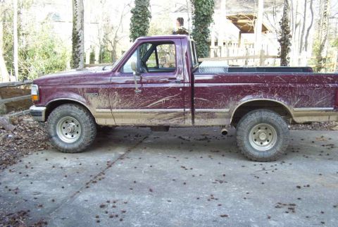 1992 Ford F-150 - You can see I need the leveling springs