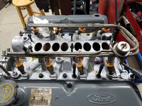 1996 Ford Bronco - The fuel rail is pretty scruffy, so... [url=https://www.supermotors.net/registry/media/1137772] https://www.supermotors.net/getfile/1137772…
