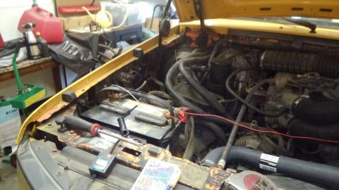 1996 Ford Bronco - Needed to install a 2nd battery before phone.