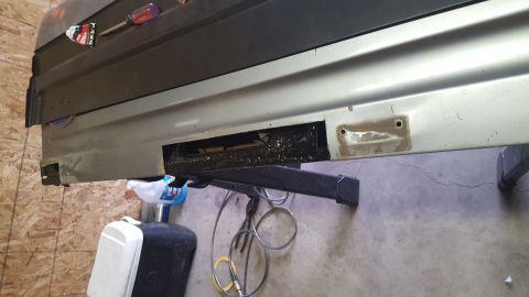1995 Ford Bronco - To keep the rust from continuing to form underneath I treated the inside of the tailgate with POR-15. There's more work to do in this regar…