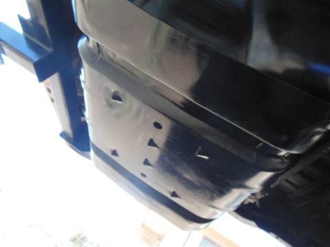1984 Ford Bronco - had to paint the skidplate after the undercoating was looking so good!