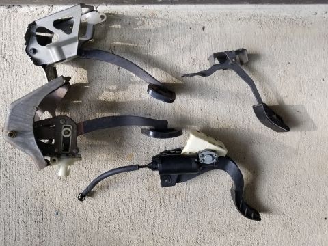 2004 Ford Crown Victoria - Removing the old pedals was fairly quick & easy: trim pin puller, 15mm, 13mm, 10mm, & bent-nose pliers were the only necessary tools.