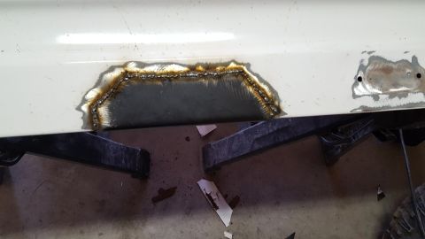 1995 Ford Bronco - When welding sheet metal, its best to use the TIG. But, since I don't have any Argon at the moment, and I have plenty of 75/25 on hand, it'…