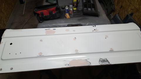 1995 Ford Bronco - When done grinding the spot may still be somewhat visible. A very very thin layer of fiberglass should be able to cover up the imperfection…