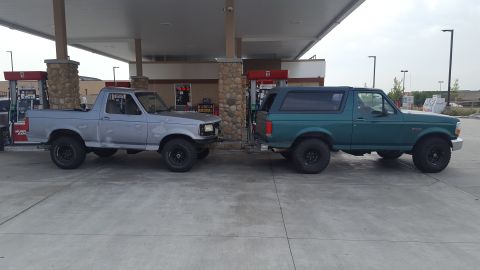 1995 Ford Bronco - Tow bar hooked up. Taking it to the paint shop now.