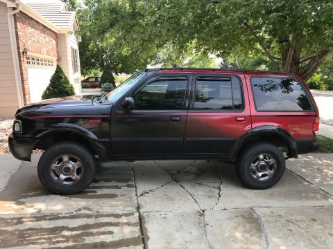 2000 Ford Explorer