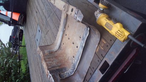 1996 Ford Bronco - The skid plate for the fuel tank before