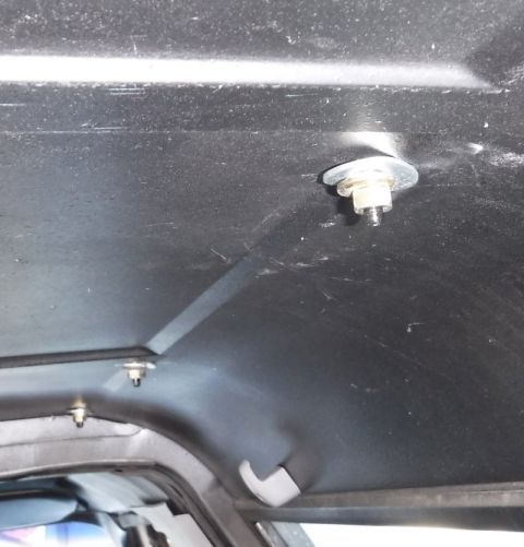 1992 Ford Bronco - Being right on the curve of the inner roof was an unwanted surprise. I bent some 1/4" fender washers to approximate the curve, placed…