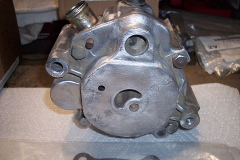 1995 Ford Bronco - This is a power steering pump, not a 1995 Ford Bronco part.