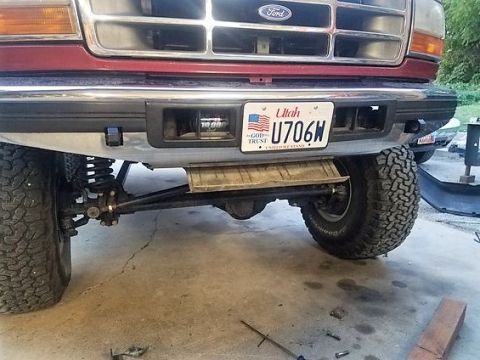 1995 Ford Bronco - Front view of a 1995 Ford Bronco, highlighting the winch installation and Utah license plate.