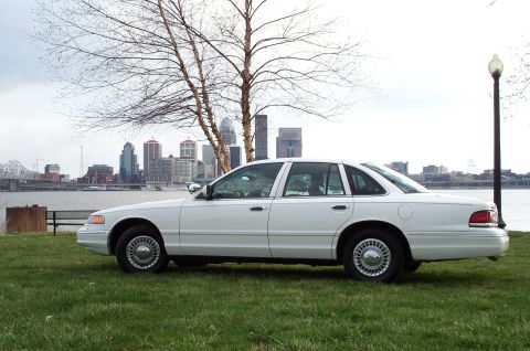 1998 Ford Crown Victoria - Shawn81's clean '96 P71.