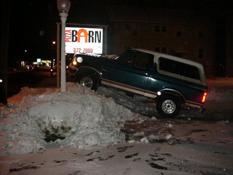 1994 Ford Bronco - playing in the snow