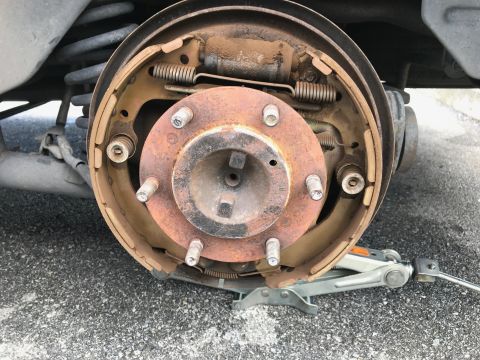 2002 Nissan Quest “Elgrand APE50”