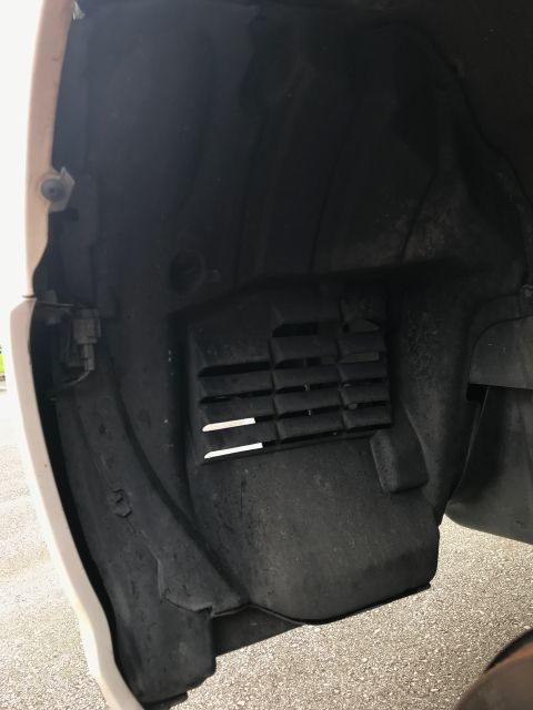 2002 Nissan Quest “Elgrand APE50”