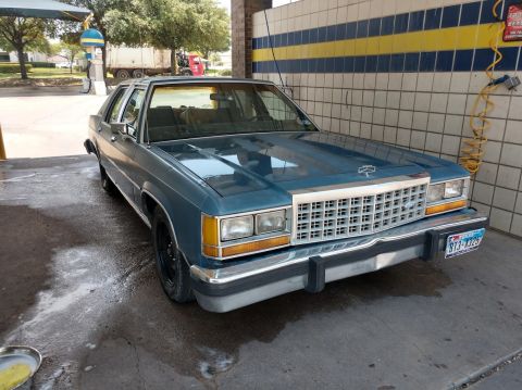 1987 Ford LTD Crown Victoria photo