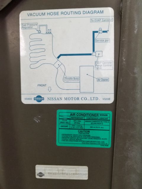2001 Nissan Xterra - Vacuum map & refrigerant label