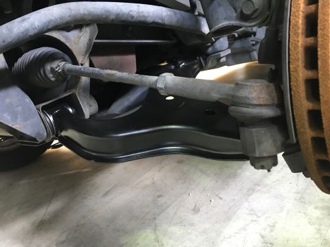 2002 Nissan Quest “Elgrand APE50”