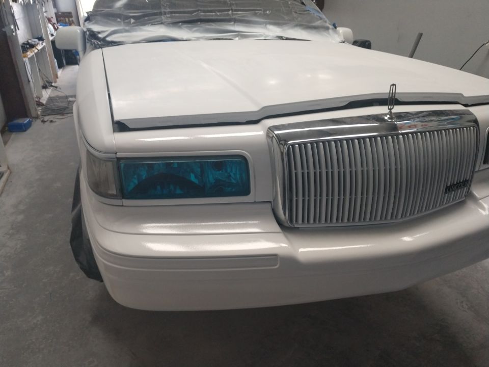 1997 Lincoln Town Car “Mashmellow”