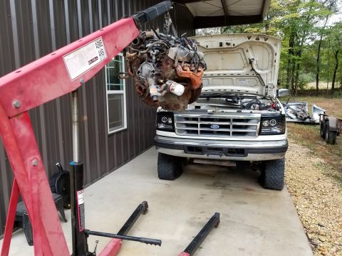 1995 Ford Bronco - I really should have pulled the hood first, but without the water pump and with the front tires flat, it came out pretty easily.