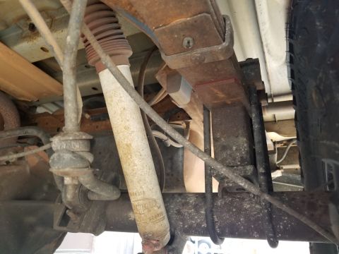 1995 Ford Bronco - The rear sway bar wasn't adjusted for the lift, so its bushings are being ejected. [url=https://www.supermotors.net/vehicles/registry/media…