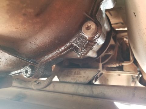 1995 Ford Bronco - The t-case has a leak somewhere, although it appears to be factory-sealed. Its repair will wait until all the OTHER leaks are fixed, since…