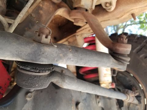 1995 Ford Bronco - The TRE boots are splitting, but the joints are still reasonably-tight.