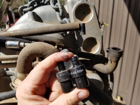 1995 Ford Bronco - Old & new PCVs, with improved hose routing EV-68 5F01 ('95 June 01) 8D04 (1998/2008/2018 April 04)