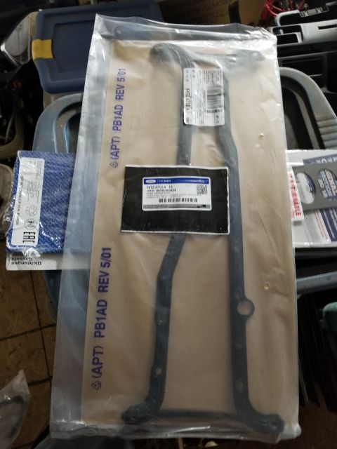 1995 Ford Bronco - OE-type reusable steel-reinforced silicone oil pan gasket F4TZ-6710-A same as Mahle OS32492 . IF THE IMAGE IS TOO SMALL, click it.