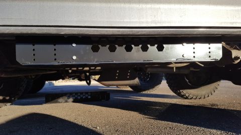 1995 Ford Bronco - A view from down low, after the truss has been mounted.