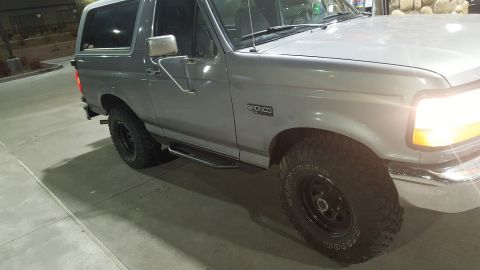 1995 Ford Bronco - And another gas station picture.