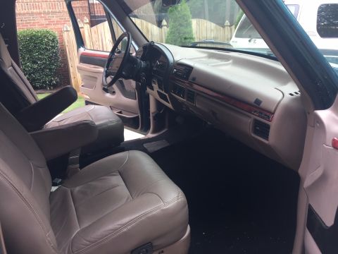 1996 Ford Bronco photo