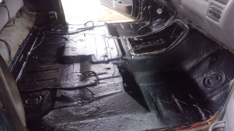 1996 Ford Bronco - i cleaned the floor with soap and water to help degrease the floor and remove any sand. i then used majority of a gallon of Duplicolor bedl…