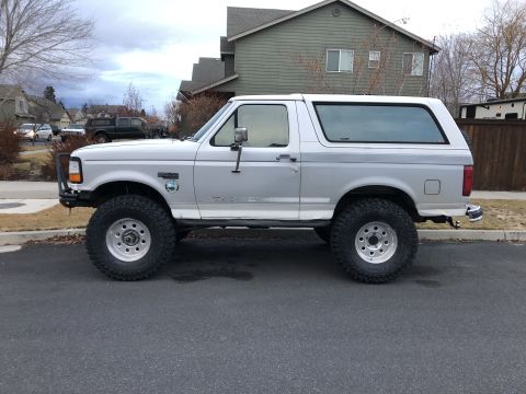 1994 Ford Bronco photo