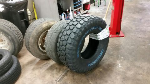 1986 Ford Bronco - Tire upgrade!