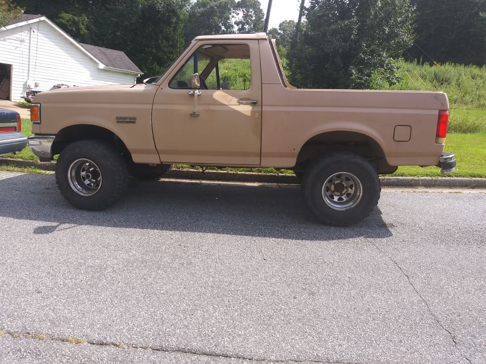 1989 Ford Bronco “Sunshine”