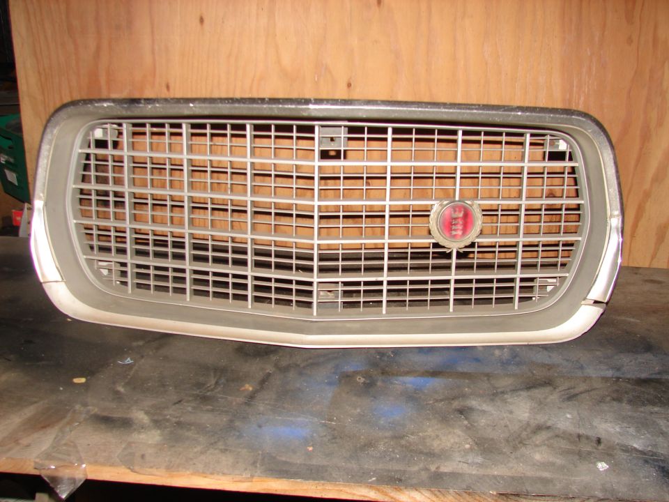 1973 Ford Ranchero grille with red oval emblem