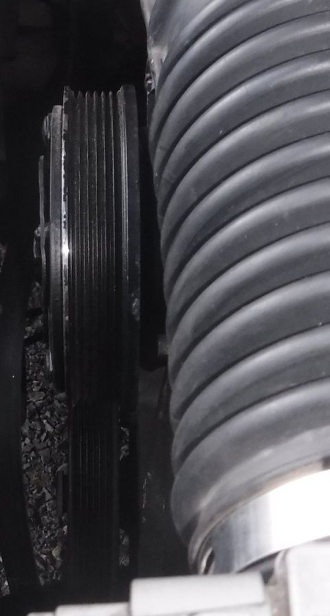 1992 Ford Bronco - Pulley alignment came out perfect after tweaking the forward positioning of the mock up's offset bolt pattern.