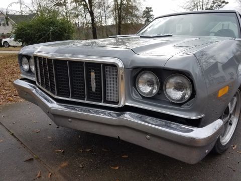 1976 Ford Ranchero - Front view of a 1976 Ford Ranchero, its distinctive grille and chrome bumper.