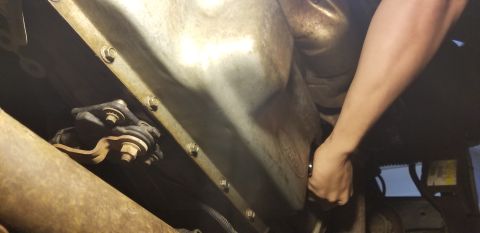 1996 Ford Bronco - taking bolts out of pan
