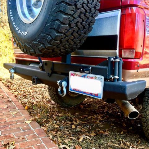 1995 Ford Bronco - D-rings installed.
