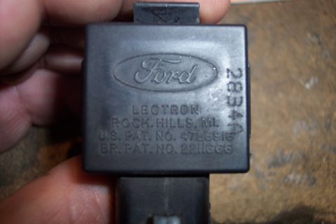 1995 Ford Bronco - Close-up of a Ford Lectron ignition module with patent numbers and manufacturer information visible.