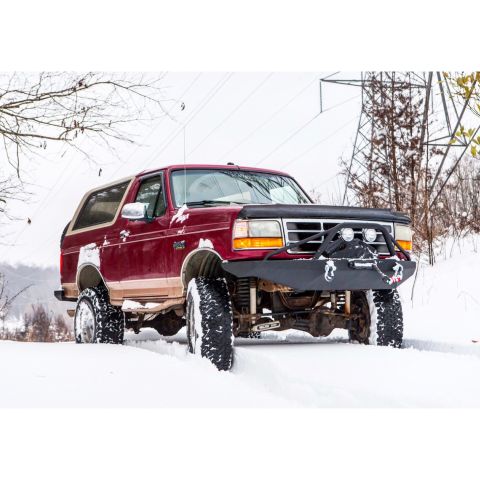 1995 Ford Bronco - This 1995 Ford Bronco is equipped with an aftermarket bumper and is ready for off-road adventures in the snow.