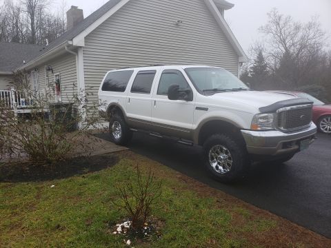 2000 Ford Excursion photo