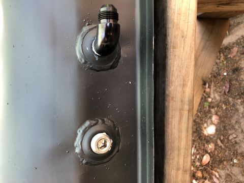 1981 Ford LTD - Fittings installed. That's a -8 AN full flow fitting.
