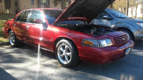 2003 Ford Crown Victoria photo