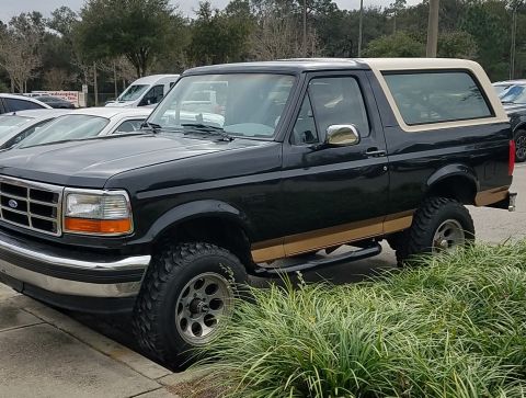 1995 Ford Bronco photo