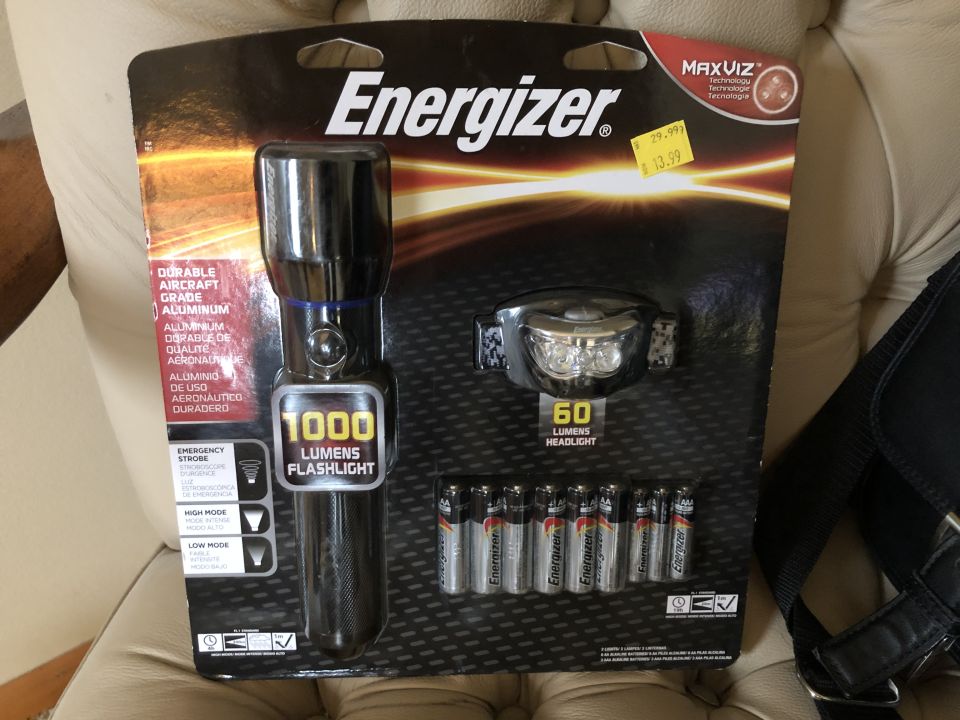 Energizer battery packaging with text and graphics