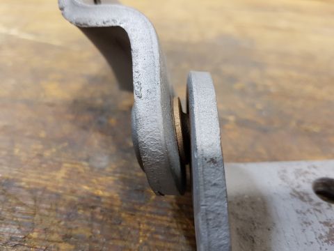 1978 Ford Bronco - Loose passenger side tailgate hinge Here you can see just how loose the hinge is.